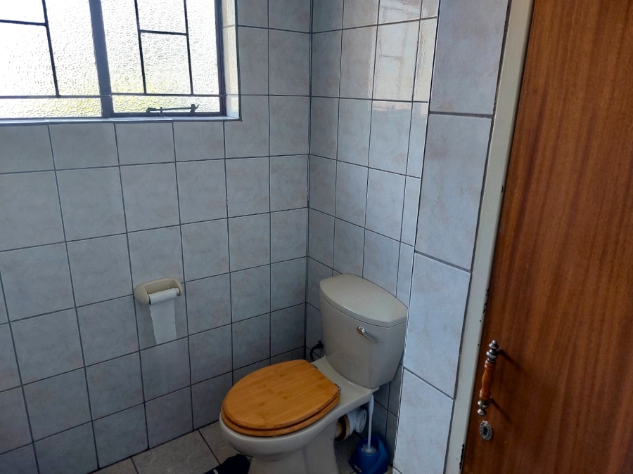 8 Bedroom Property for Sale in Swartruggens North West